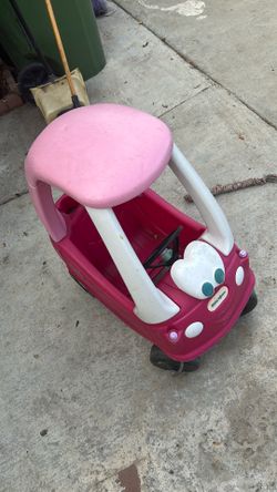 Toy car