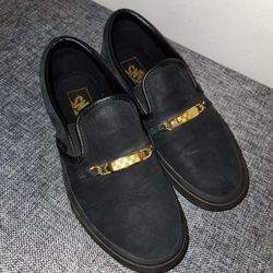 Size 7 In Women Vans Black Suede With Gold