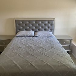 Queen Size Bedroom Set 