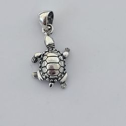 Sterling Silver Turtle Pendant 