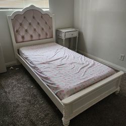 Twin bed