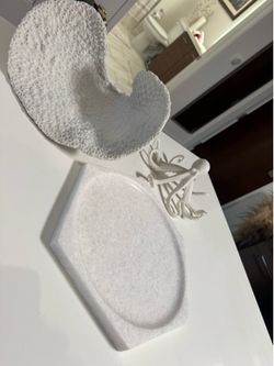 Luxury Coastal Décor Set – Marble Tray, Coral Bowl & White Octopus Sculpture