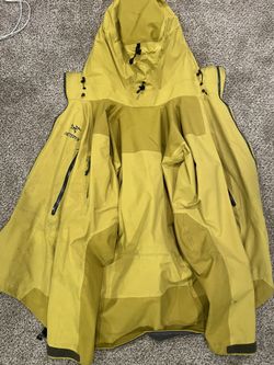 Arc’teryx Jacket Men’s Yellow Alpha