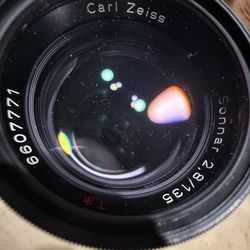 Carl Zeiss f/2.8 135mm with sony E mount