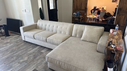 Sectional sofa couch