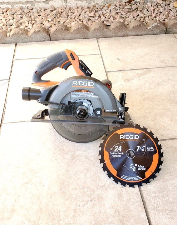 RIDGID 18V Brushless 7-1/4 in. Circular Saw (Tool Only)