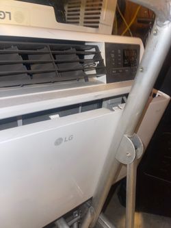 LG Window Air Conditioner 24,000 BTU ONLY USED A FEW DAYS this unit is over $750 so please reasonable offers only