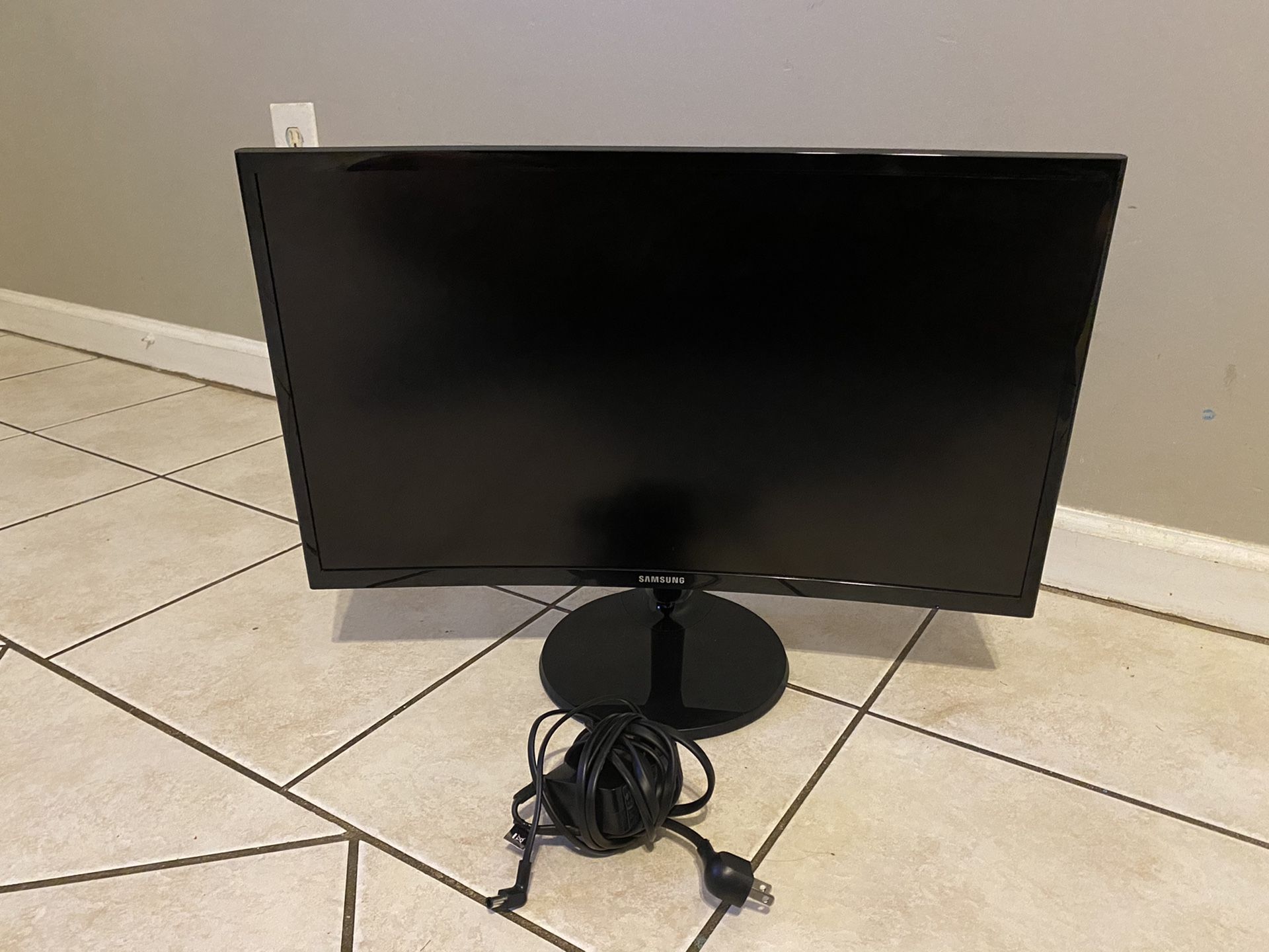Samsung CF390 LED Curved Monitor 24”