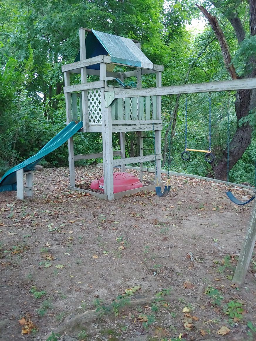 Free Playscape In Pawcatuck CT.