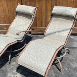 Set of 2 Rocking Aluminum ☀️ Patio pool Deck Loungers w/ swivel bases. 🚚 extra