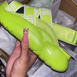 Ugg W LA Sandals Size 7 