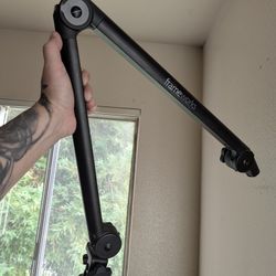 Framework's Gator Boom Arm 