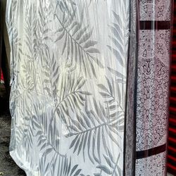 New King Size Pillow Top Mattress. Factory Sealed!!