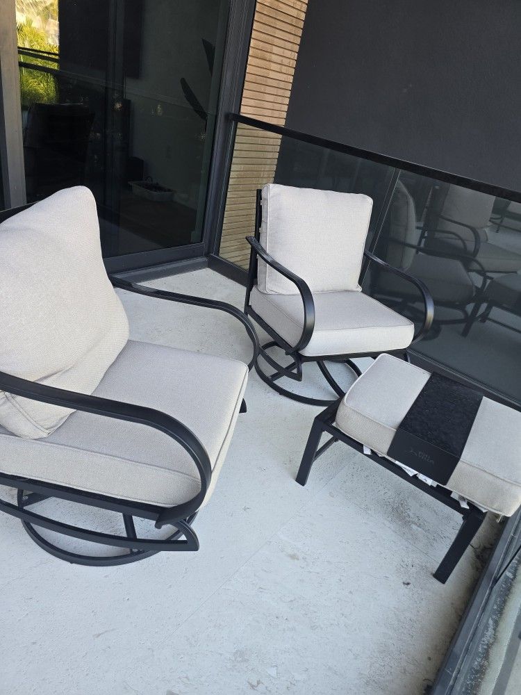 Muebles De Patio Y Terrasa En Buen Estado