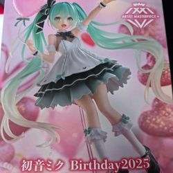 Hatsune Miku 2025 Birthday Version.