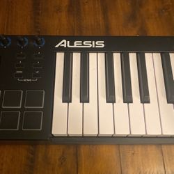Alesis V25 MIDI Keyboard/drum Pad