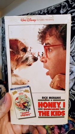 Disney Honey I shrunk the kids VHS