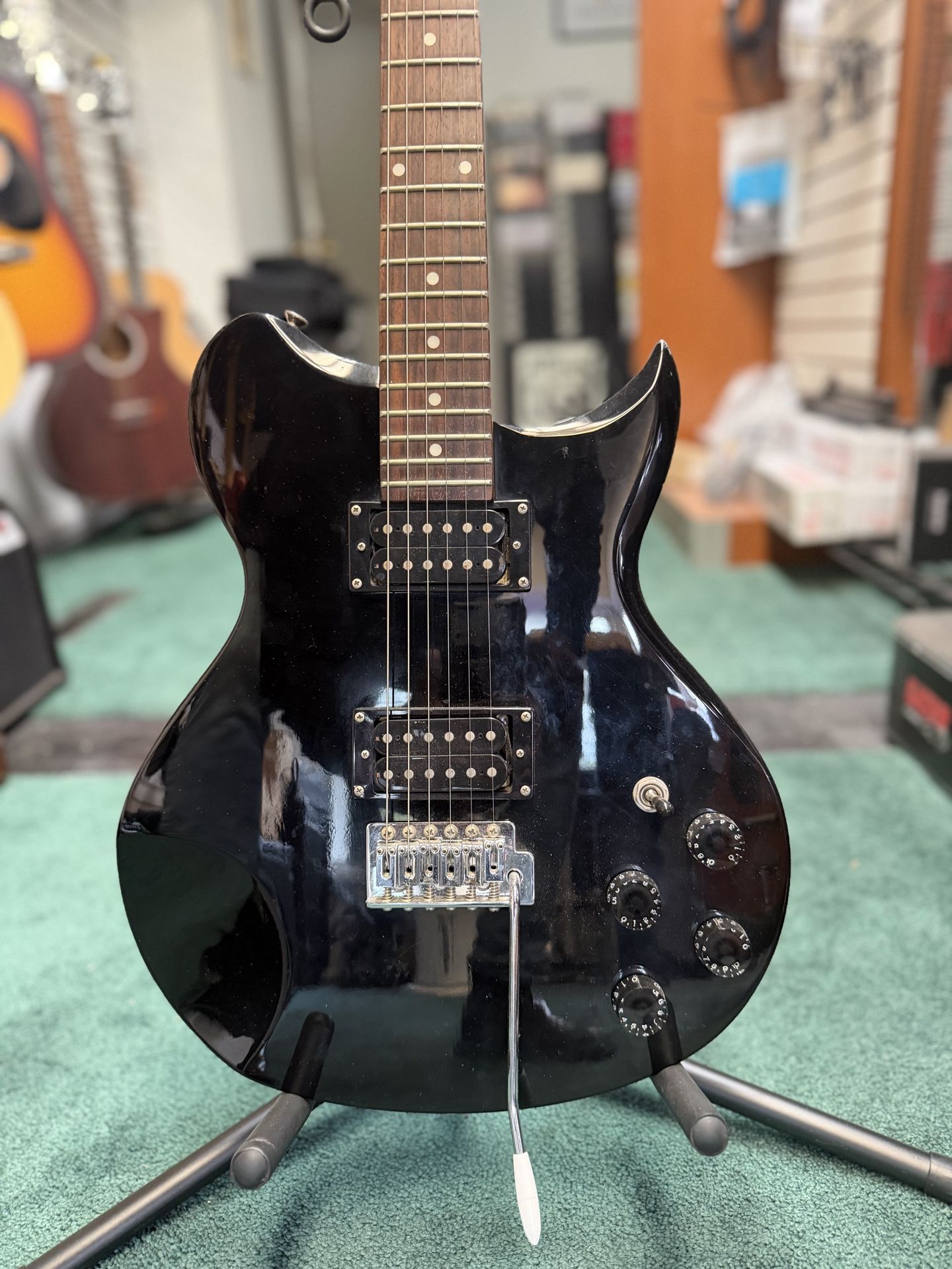 Washburn WI14 Solid Body Electric Guitar