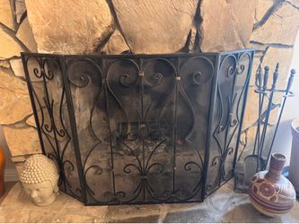 Fire place screen