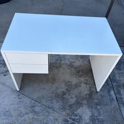 White Desk 