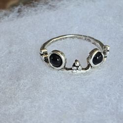 BLACK ONYX  2 STONE STAINLESS SILVER NEW SIZE 7 FOREVER WEAR RING