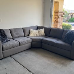 Corner Sectional Sofa (delivery Available)