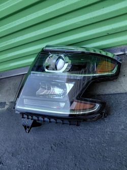 CHEVY TAHOE DRIVER HEADLIGHT 2015-2016-2017-2018-2019-2020