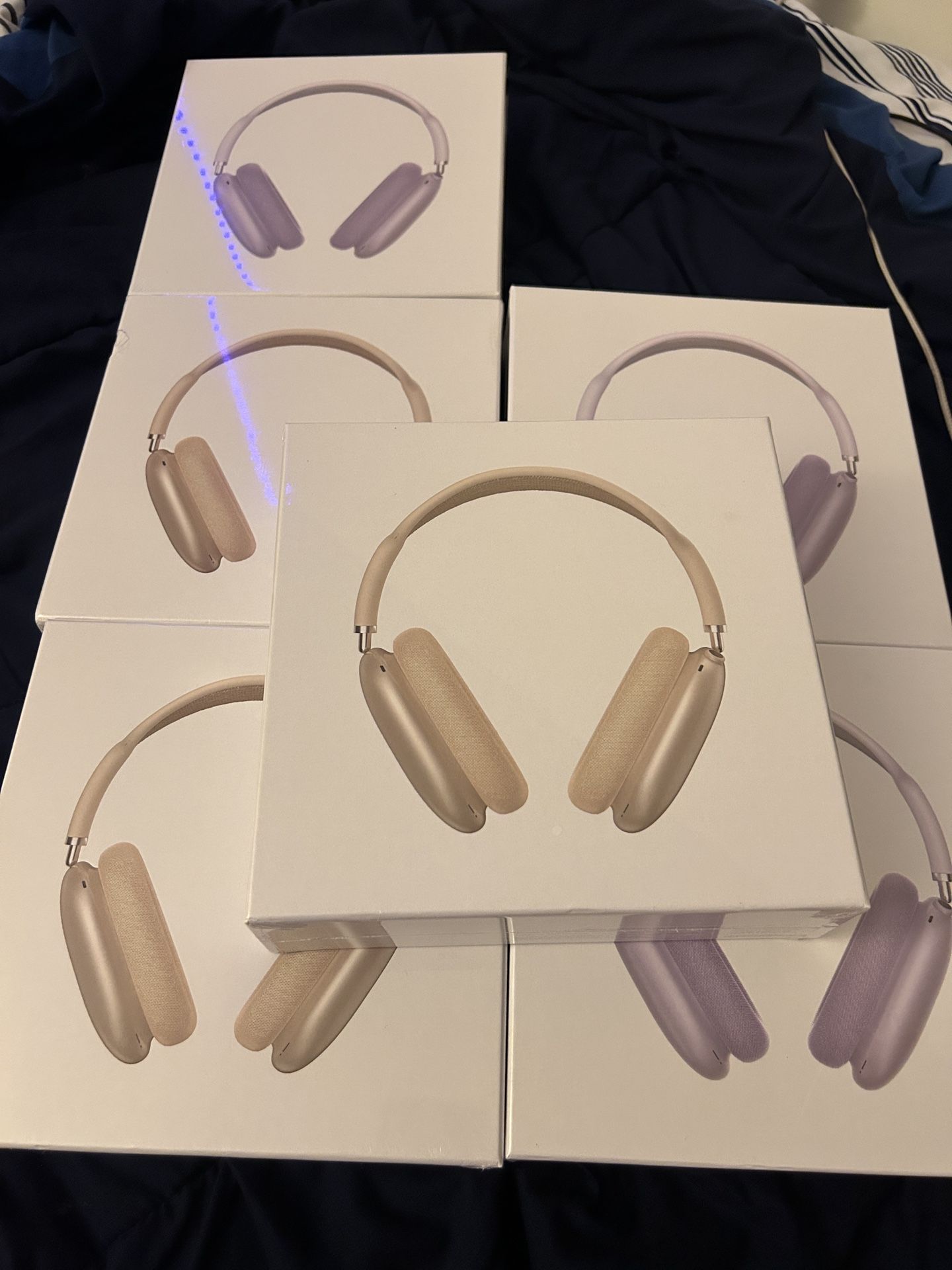 Starlight AirPods Max USB- C