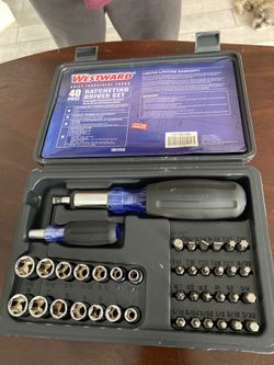 Ratcheting driver set