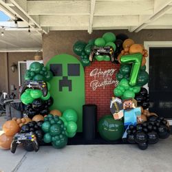 Minecraft Party Decor 