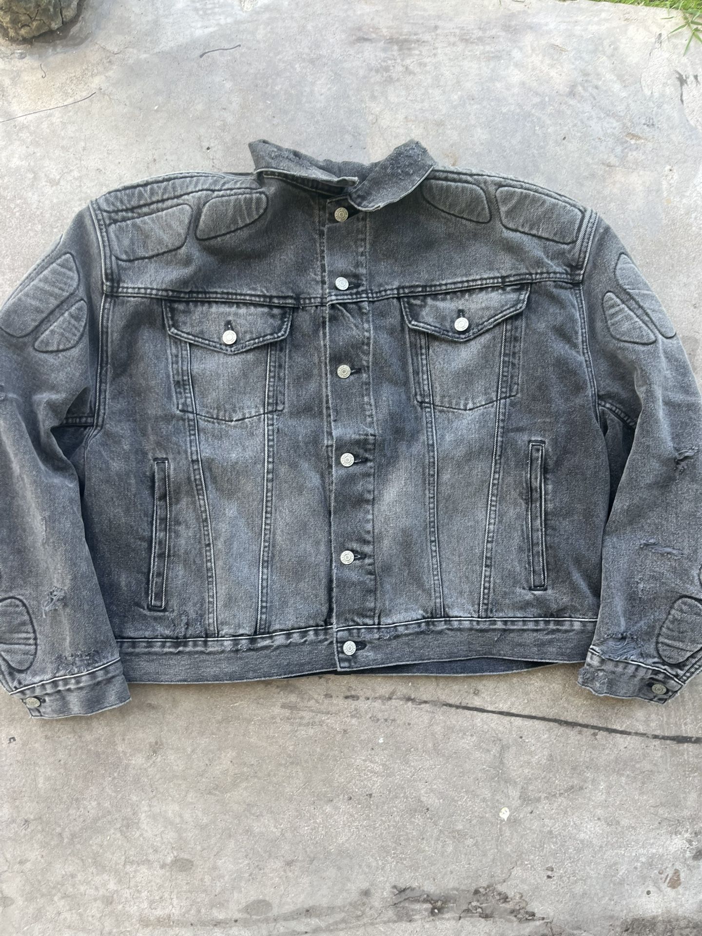 Medium Yeezy Gap Engineered By Balenciaga Padded Stressed Denim Jacket RARE USA