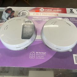 First Alert 2 Pack Smoke And Carbon Monoxide Alarms