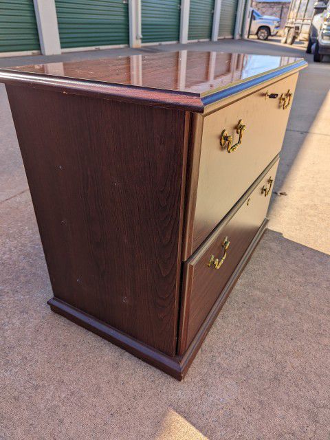 Wood 2 Drawer Lateral File Cabinet With Key 