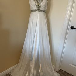 White Gown Wedding Or Prom