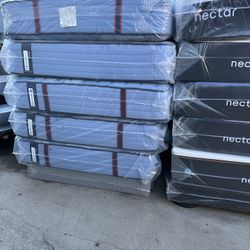 Sealy Posturepedic Pro  14" Firm  Queen Tight Top - Mattress Only   ☎️📲call Or Tex For More Info (213)713-74-89