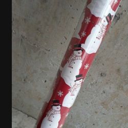 NEW
PREMIUM HEAVYWEIGHT GIFT WRAP 
JUMBO ROLL
220 SQ FT 
1.11 YD X 22 YD 
1.01 M X 20.1 M 
