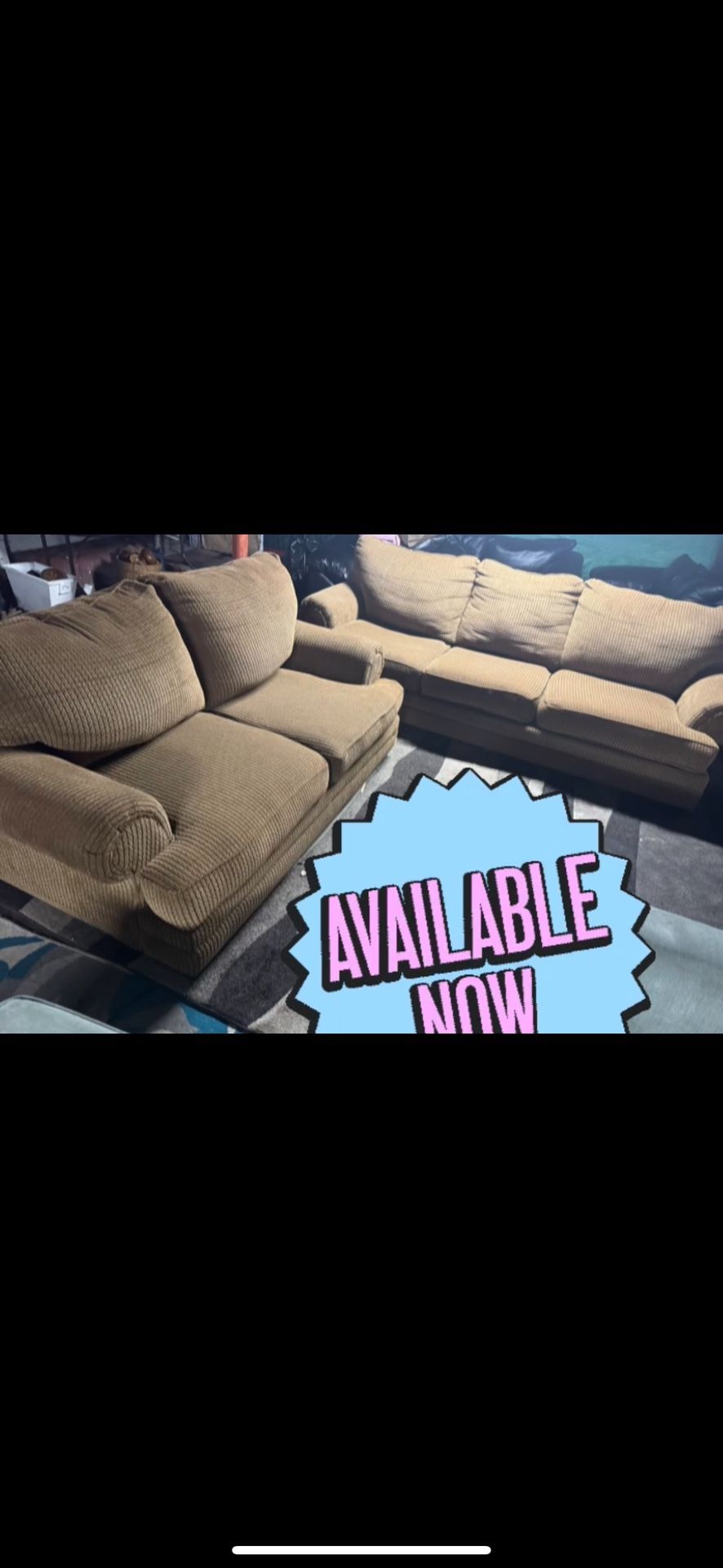 Brown couch and lipstick good condition $200 today because I’m leaving town $40 delivery