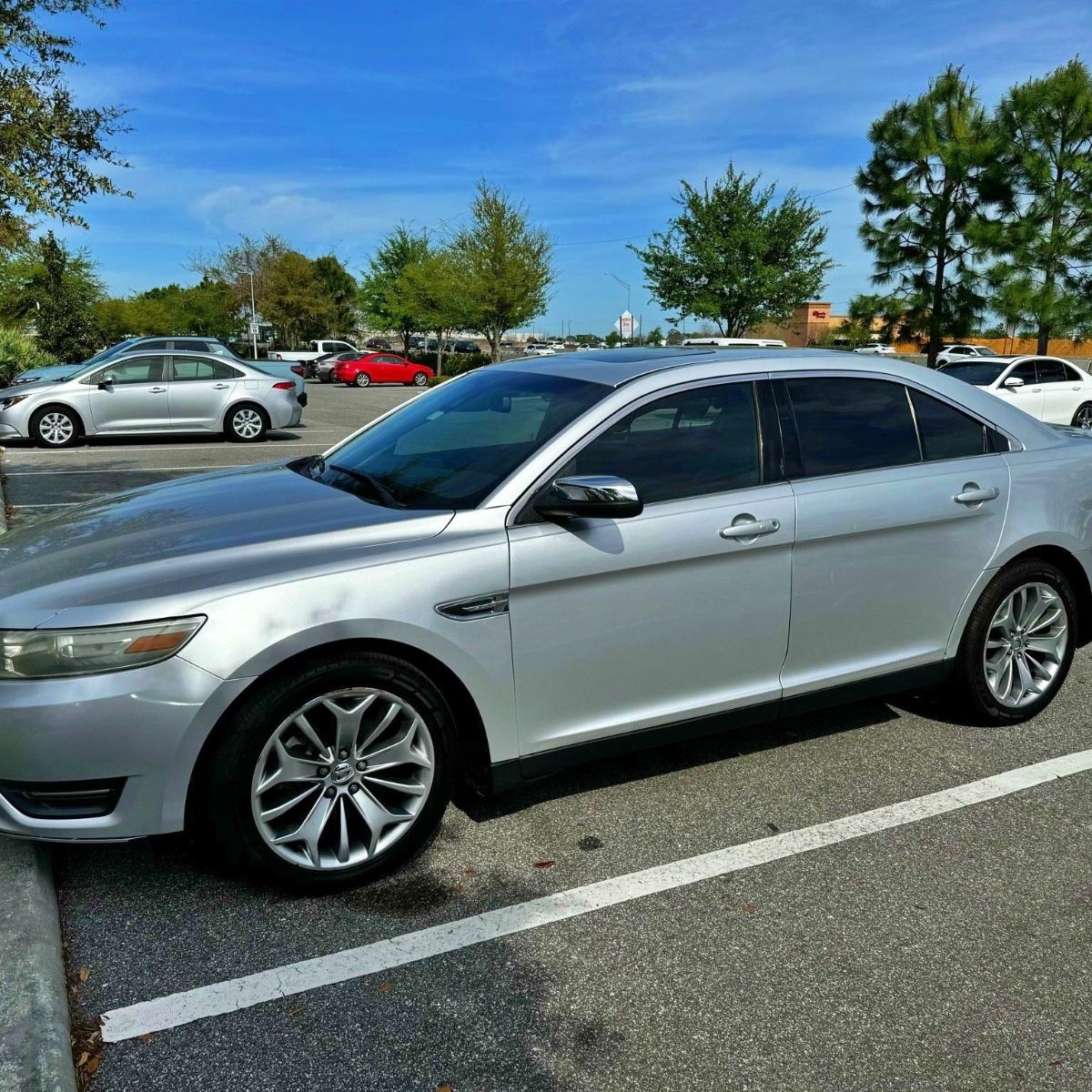 2014 Ford Taurus