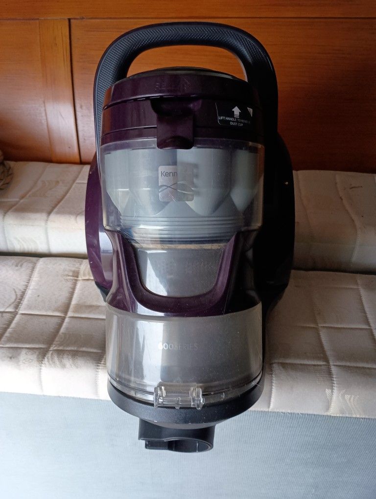 Kenmore 600 Series Vacuum (Hepa Filtered)