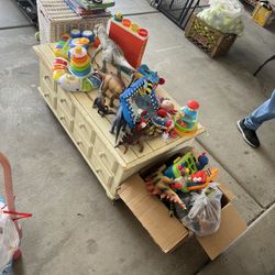 Moving Sale Today -lots Of Kids Clothes, Toys, Etc 