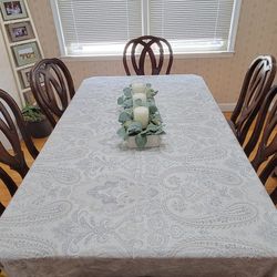 Expandable Wooden Kitchen Table & 8 Chairs