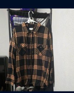Black and Tan Plaid Flannel Button-Up Shirt
