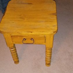 Pine End Table 