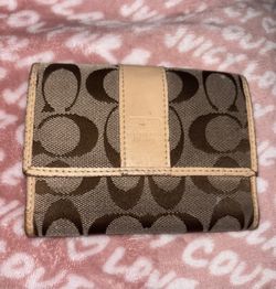 Vintage Coach Leather Trifold Wallet