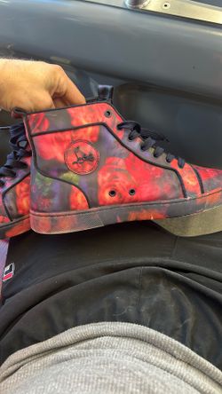 Red Bottoms Lou Button