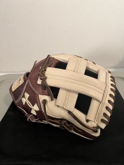Under Armour Baseball Glove
