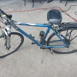 Gary Fisher Bike.  ( NOT FREE)