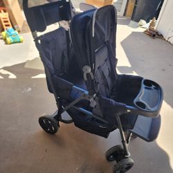 Joovy Caboose Too Ultralight Stand On Double Stroller