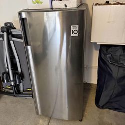 Stainless Steel LG Mini Refrigerator Fridge Freezer (free Local Delivery/30 Day Warranty)