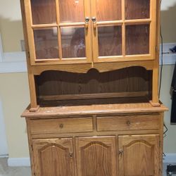 China Cabinet And Hutch 
